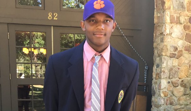 4-star PF commits to Clemson