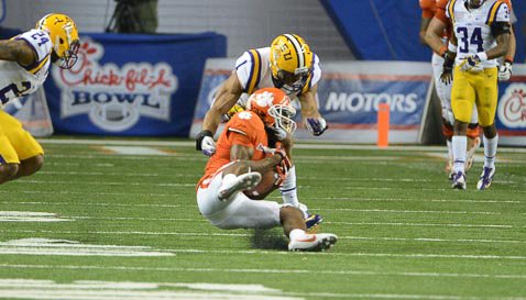 DeAndre Hopkins slides to make the catch on 4th and 16 against LSU in the Chick-fil-A Bowl. (TigerNet Staff)