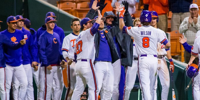 Clemson drops Hose in winning eighth straight