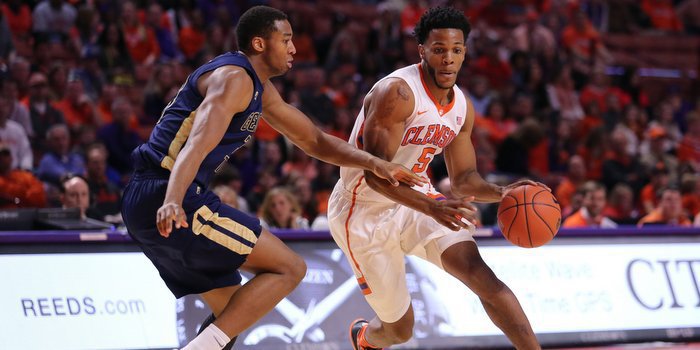 Blossomgame led the Tigers with 17 points (Photo by Dawson Powers, USAT)