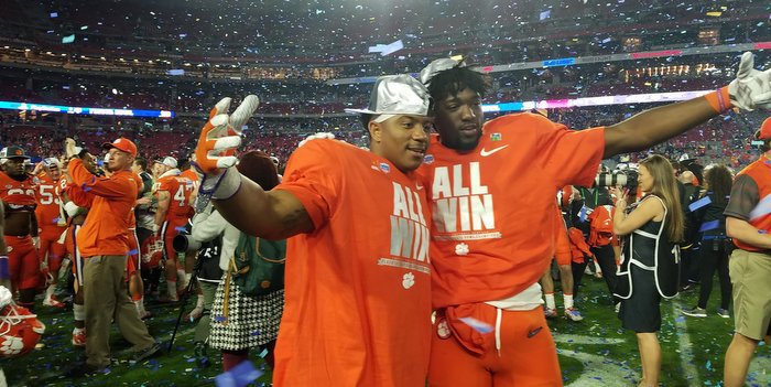 Elliott's motivation helps drive Tigers to playoff win