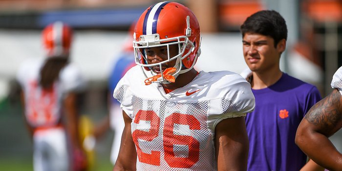 Choice pushing for top spot