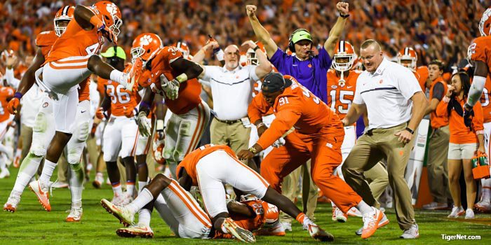 Clemson defensive coordinator Brent Venables reacts to the outcome
