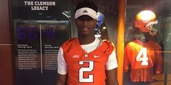 Tennessee defender wows coaches, earns Clemson offer