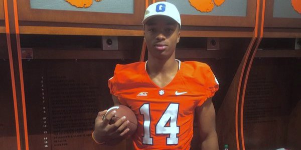 Tigers showing interest in Las Vegas quarterback