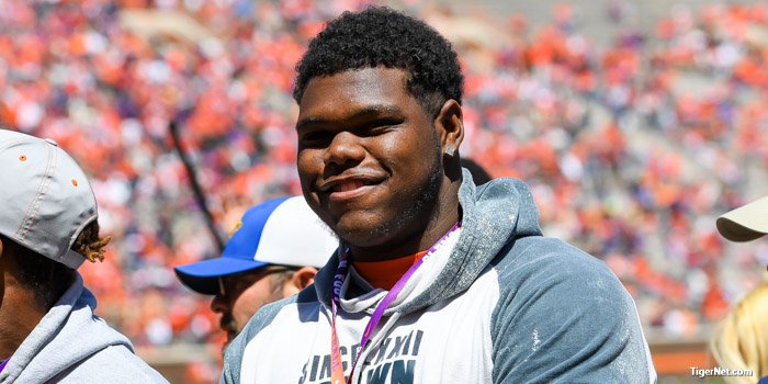 4-star defensive tackle commits to Clemson