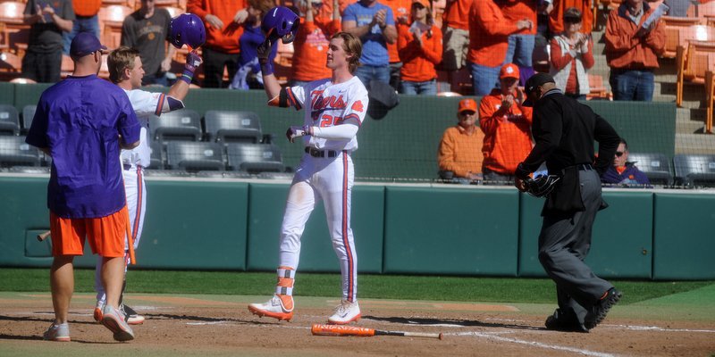 Eubanks, Cromwell pace Clemson to sweep of Elon