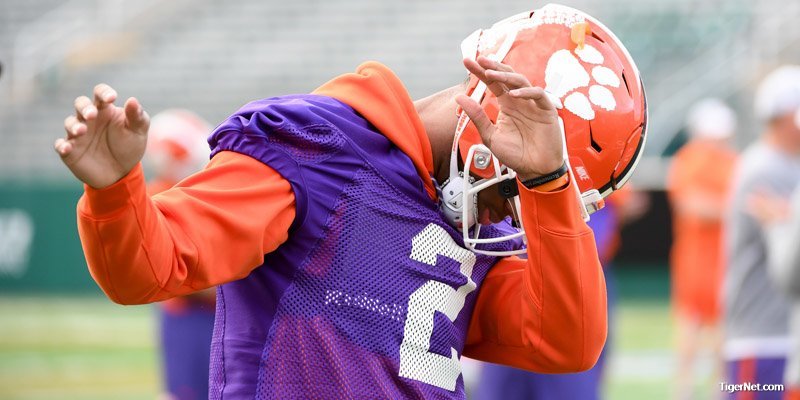 Kelly Bryant: Not worried about Lawrence, just focused on Kelly, Kelly, Kelly