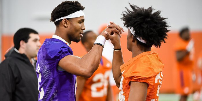 Swinney says tight end Shadell Bell will make an impact 