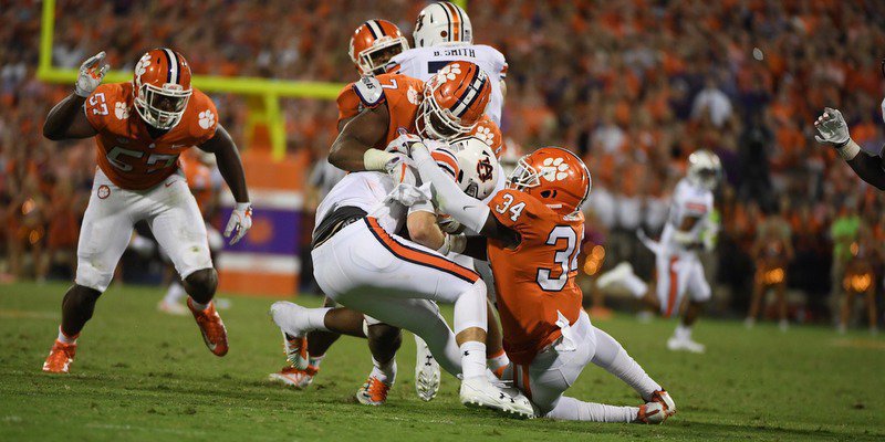 Slobberknocker in the Valley: Clemson shows why they are a dominant program