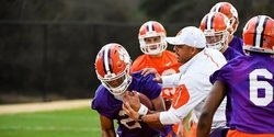 Elliott says depth chart questions likely to last into fall camp