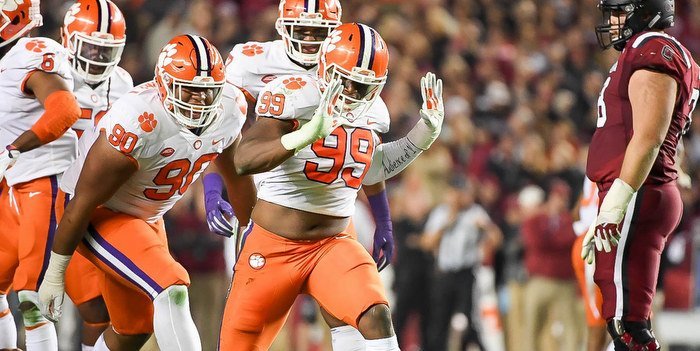 Twitter reacts to Clemson's 34-10 win over South Carolina