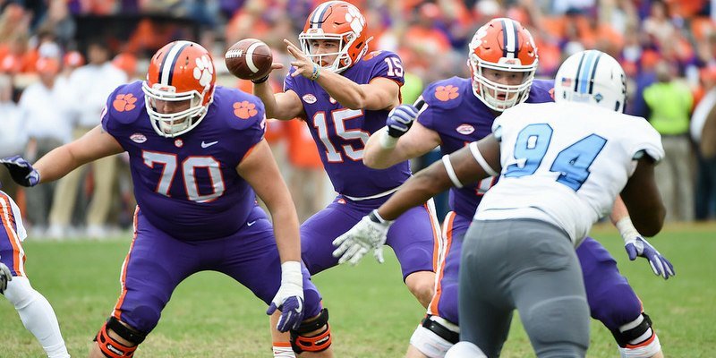 Hunter Johnson on looming QB competition: