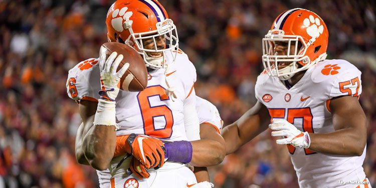Swinney implores students, fans to stay for entire game against Wake Forest