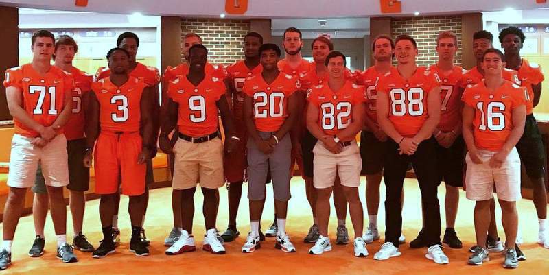 Move-In Day: Final members of 2017 class move in, enroll in classes