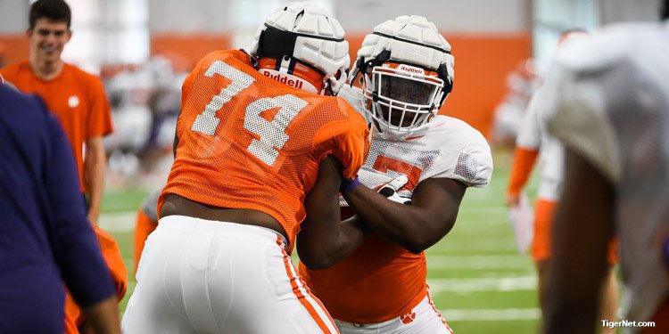 Wednesday update: Tailgate party, OL competition and scrimmage looming