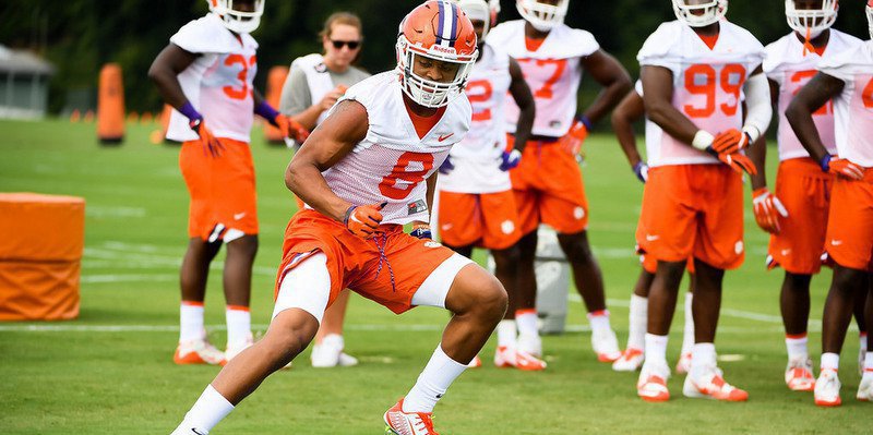 The Sideline Report: What we're hearing after two weeks of camp