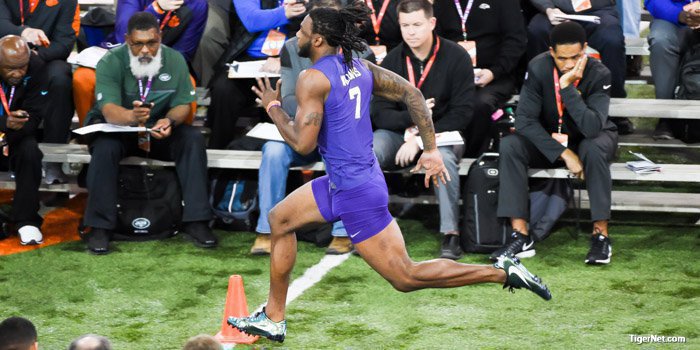 Mike Williams runs the 40 at Pro Day 