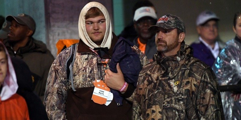 Clemson 5-star OL target decommits from Tennessee