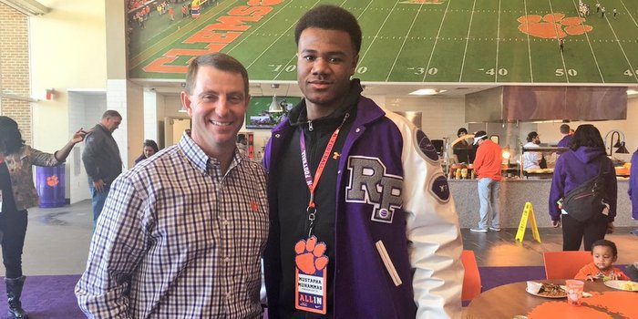 Recruiting Roundup: Offers go out, Tigers in play for top recruits