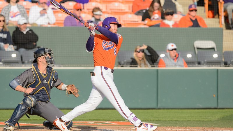 Cromwell's single in the 8th pushes Clemson past Tech in ACC opener