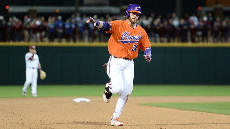 Seth Beer and Clemson host Florida St. this weekend 