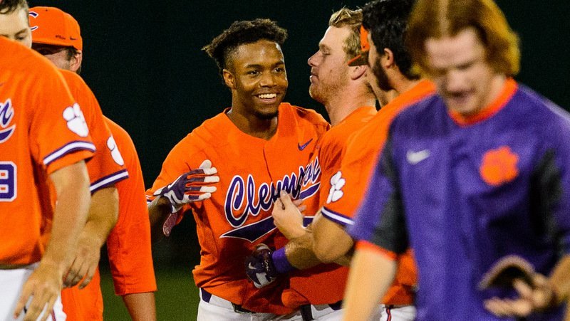 Greene's single in the 10th gives Tigers walk-off win in NCAA Regional
