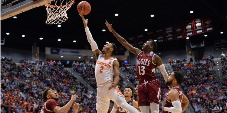 Tigers chasing history Sunday night