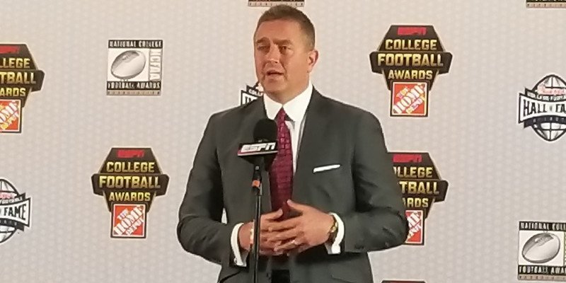 Herbstreit talks to the media Wednesday night at the College Football Awards Show
