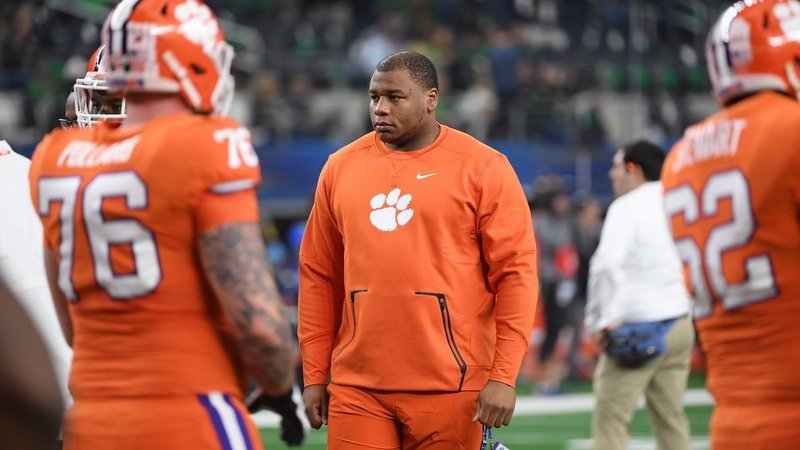 Christmas Gift: Swinney kept Lawrence suspension a secret from Venables