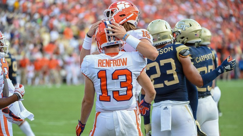 Volunteers coming forward for QB, but Hunter Renfrow gets his shot