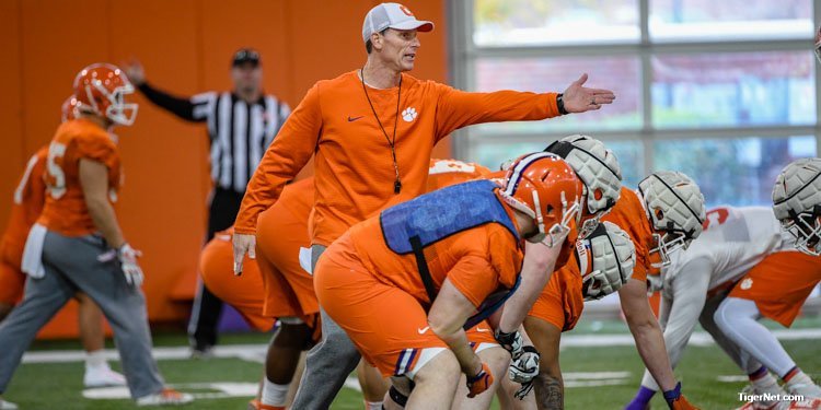 Brent Venables during practice for the Cotton Bowl 