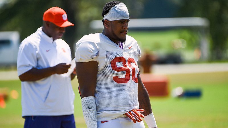 Redshirt report: Jordan Williams embraces role to defensive tackle