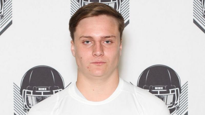 In-state lineman has tough decision to make between Tigers and Huskers