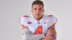 Clemson recruiting stays hot, picks up standout LB commit