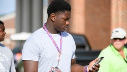 3-star DL commits to Clemson