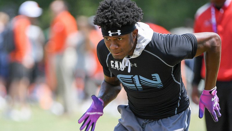 Ray Thornton committed to Clemson less than 24 hours after receiving a scholarship offer from Dabo Swinney.