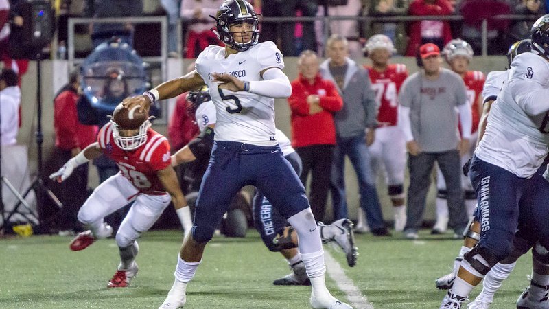 Saturday night's rivalry game a showcase for nation's top-rated QB