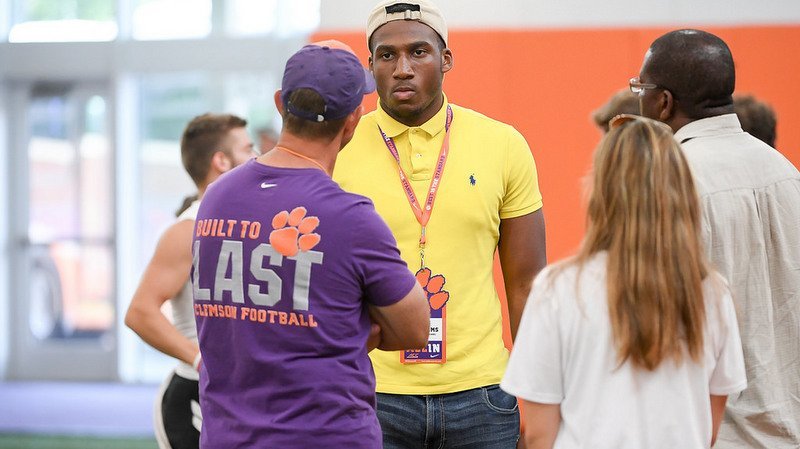 In-state linebacker catches Venables' attention