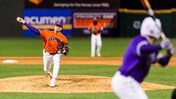 Lindley and Hennessy pitch well as Clemson's Fluor Field dominance continues