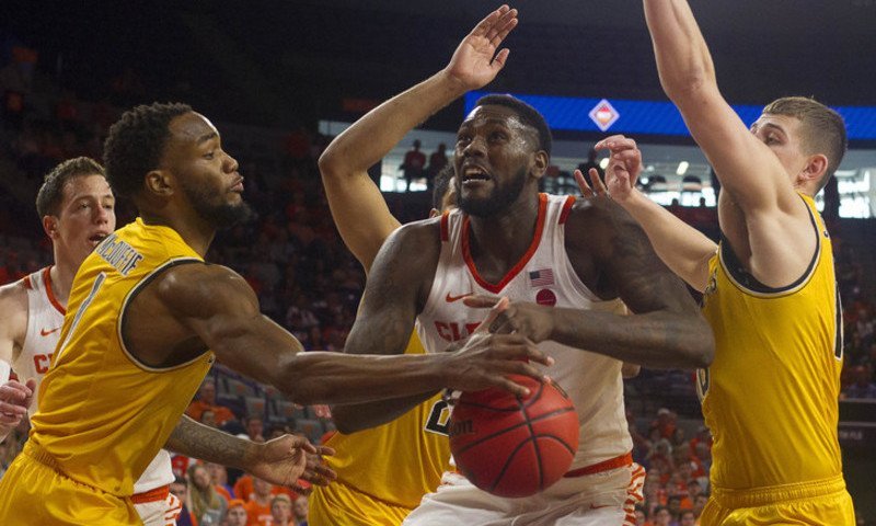 Clemson comeback falls short as Wichita State eliminates Tigers from NIT