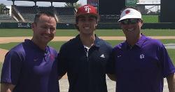 Florida infielder commits to Clemson