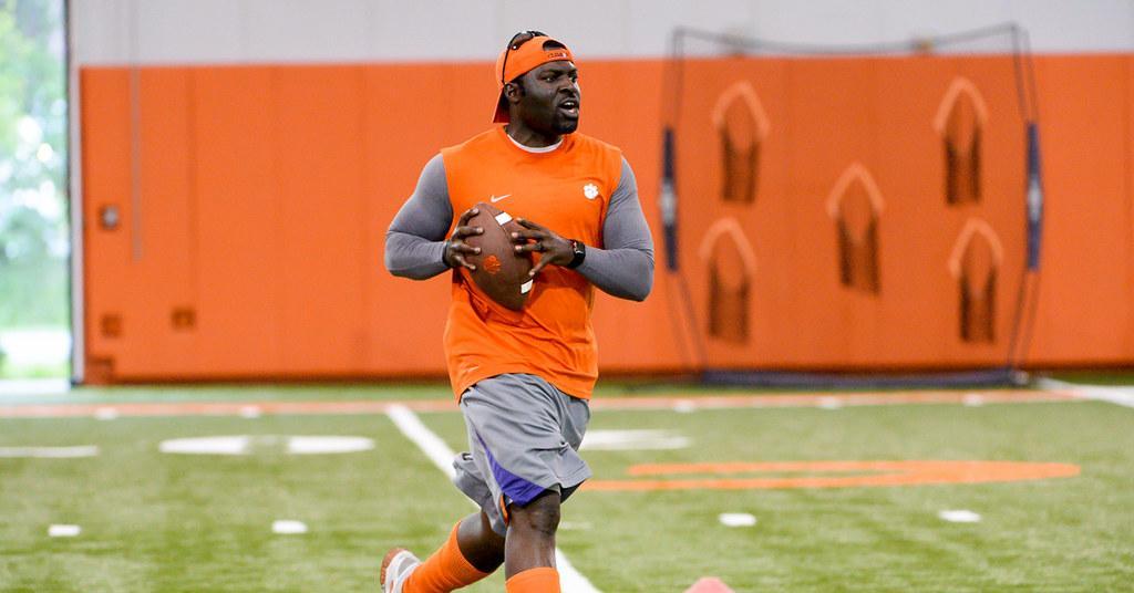 Catching up with Clemson great Woody Dantzler, a mentor and role model