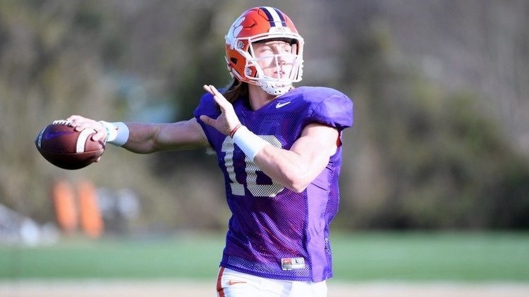 Trevor Lawrence won't have Justyn Ross but does have Tee Higgins 