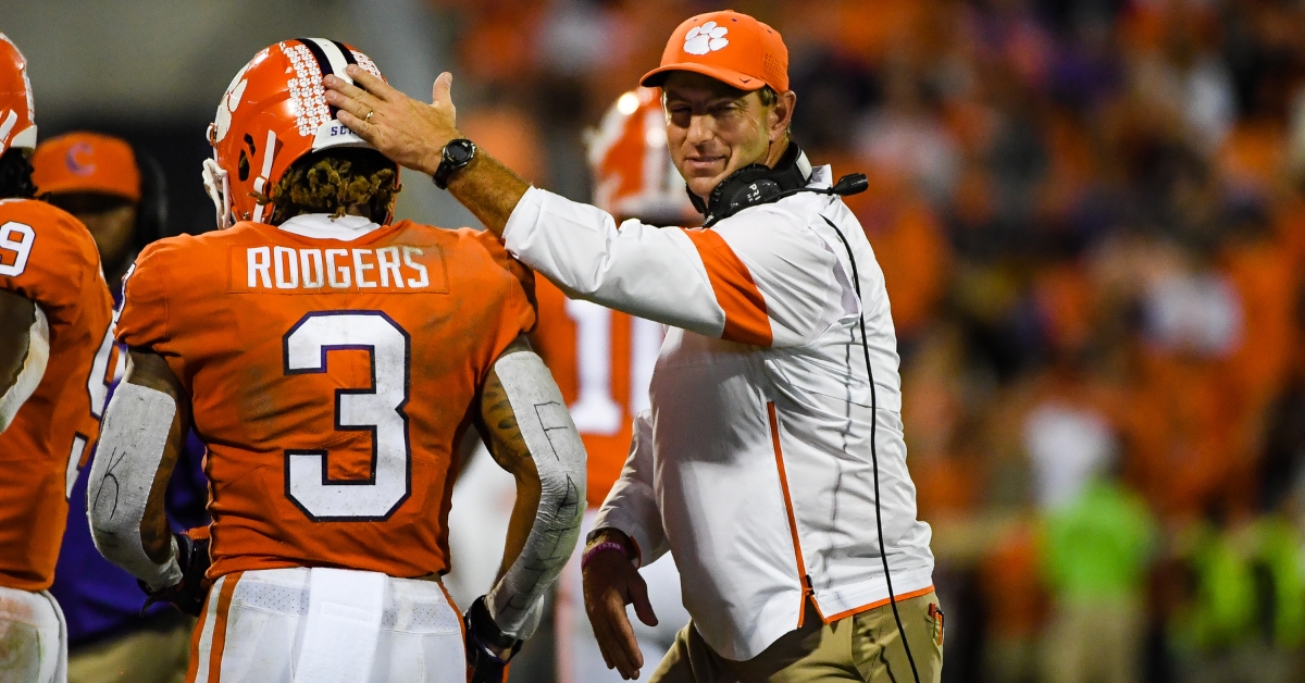 High Noon: Dabo Swinney a big fan of noon kickoff at South Carolina
