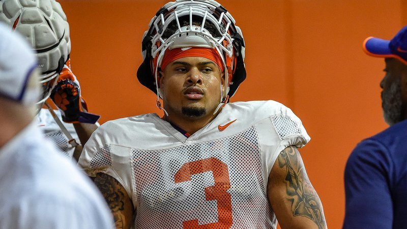 Xavier Thomas stepping into new role as leader on the defensive line