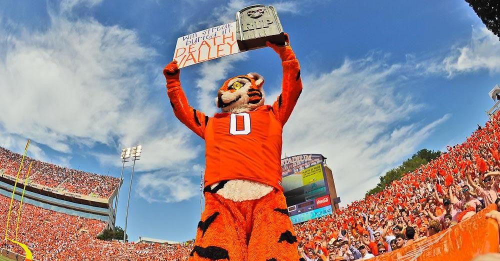 Top-10 Dabo Wins: Tigers defeat Auburn in 2011 behind brilliance of Boyd