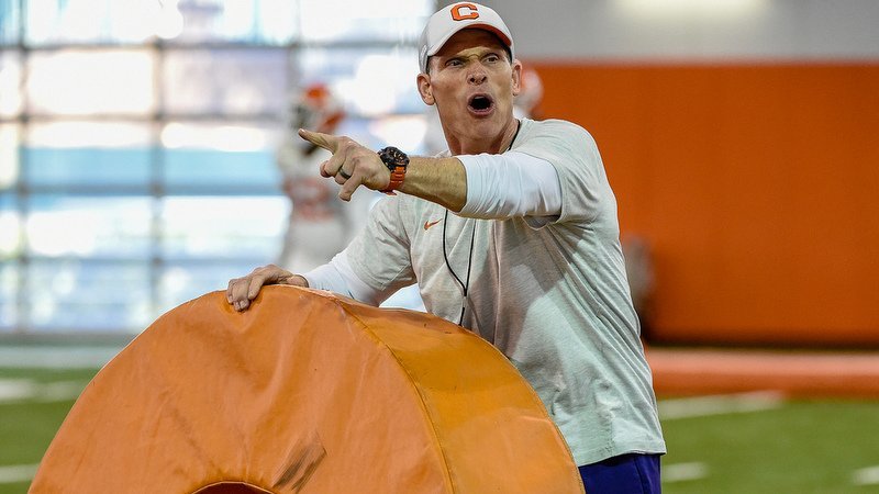 Venables makes a point during Monday's practice 