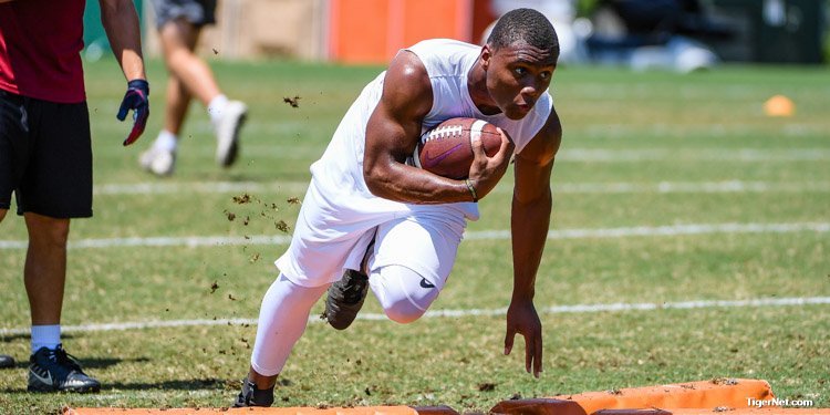 Another Termite hits Clemson: Son of LB legend participates in camp