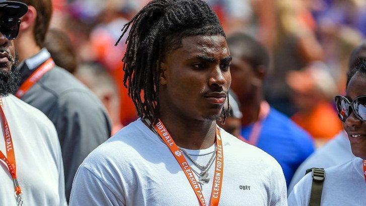 Tony Elliott checks in on Georgia RB ahead of Saturday commitment